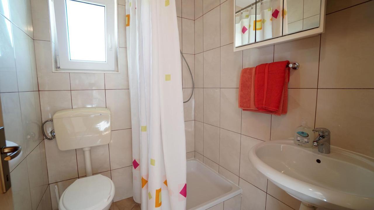 Apartments Kata Gornji Karin Eksteriør billede