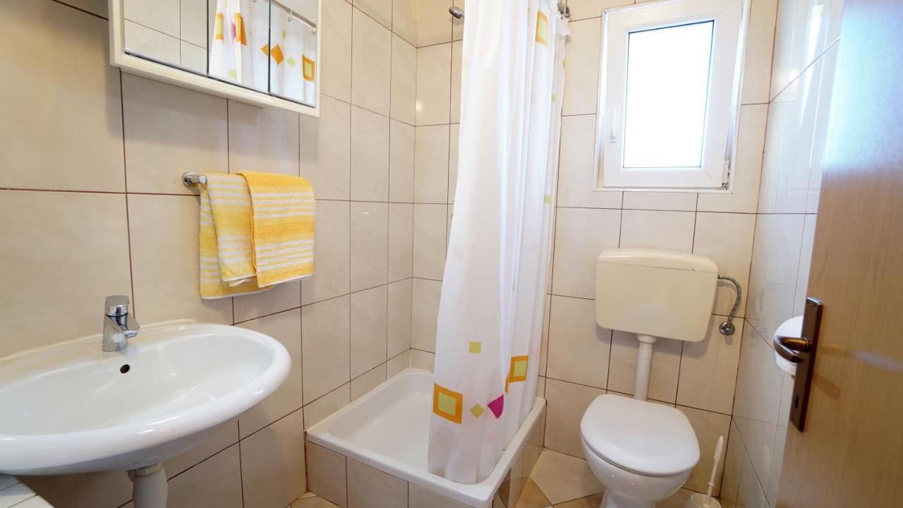 Apartments Kata Gornji Karin Eksteriør billede
