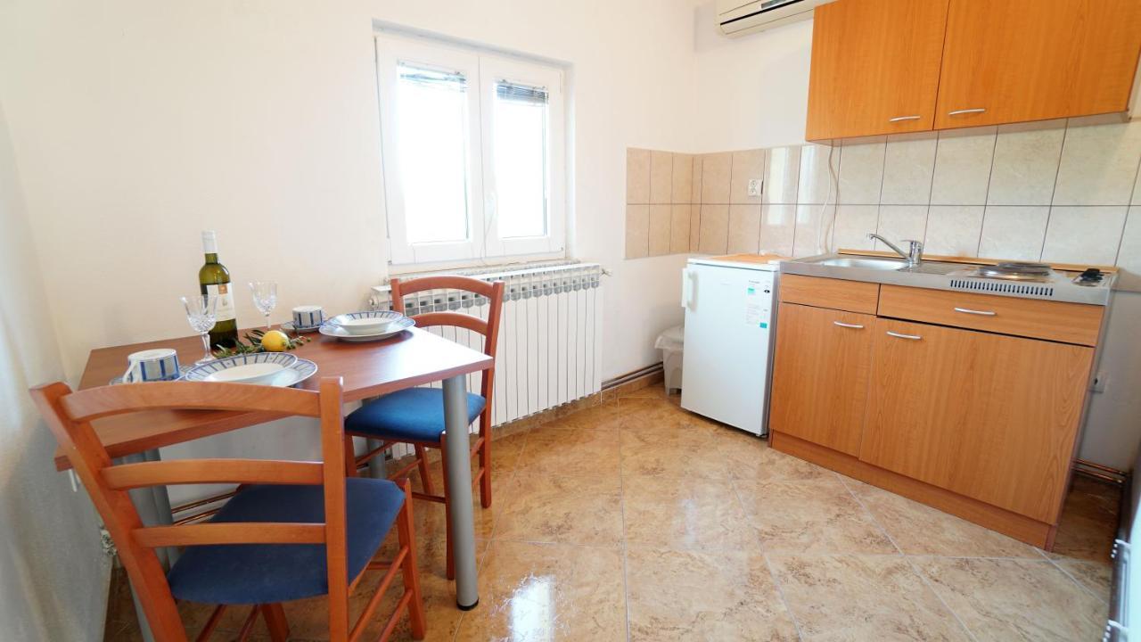 Apartments Kata Gornji Karin Eksteriør billede